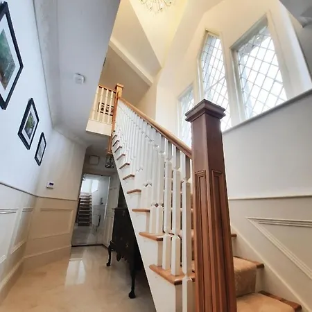 The Old Schoolhouse Of Warren Boutique 4* Dromod