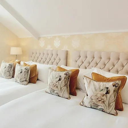 Gasthuis The Old Schoolhouse Of Warren Boutique